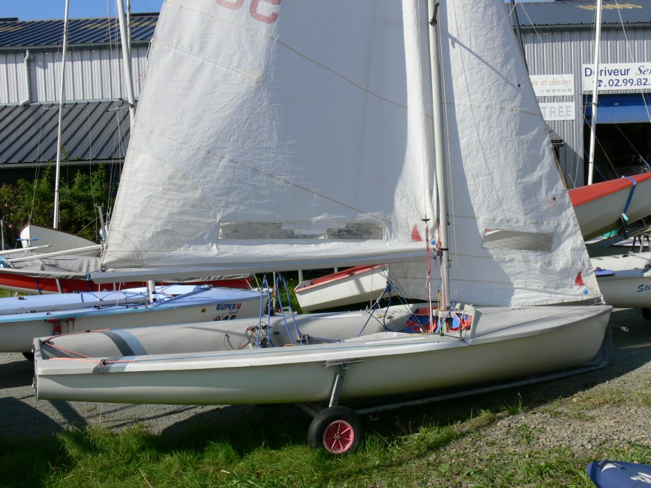 parker 470 sailboat